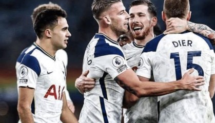  利物浦逆转绝杀热刺登顶积分榜  